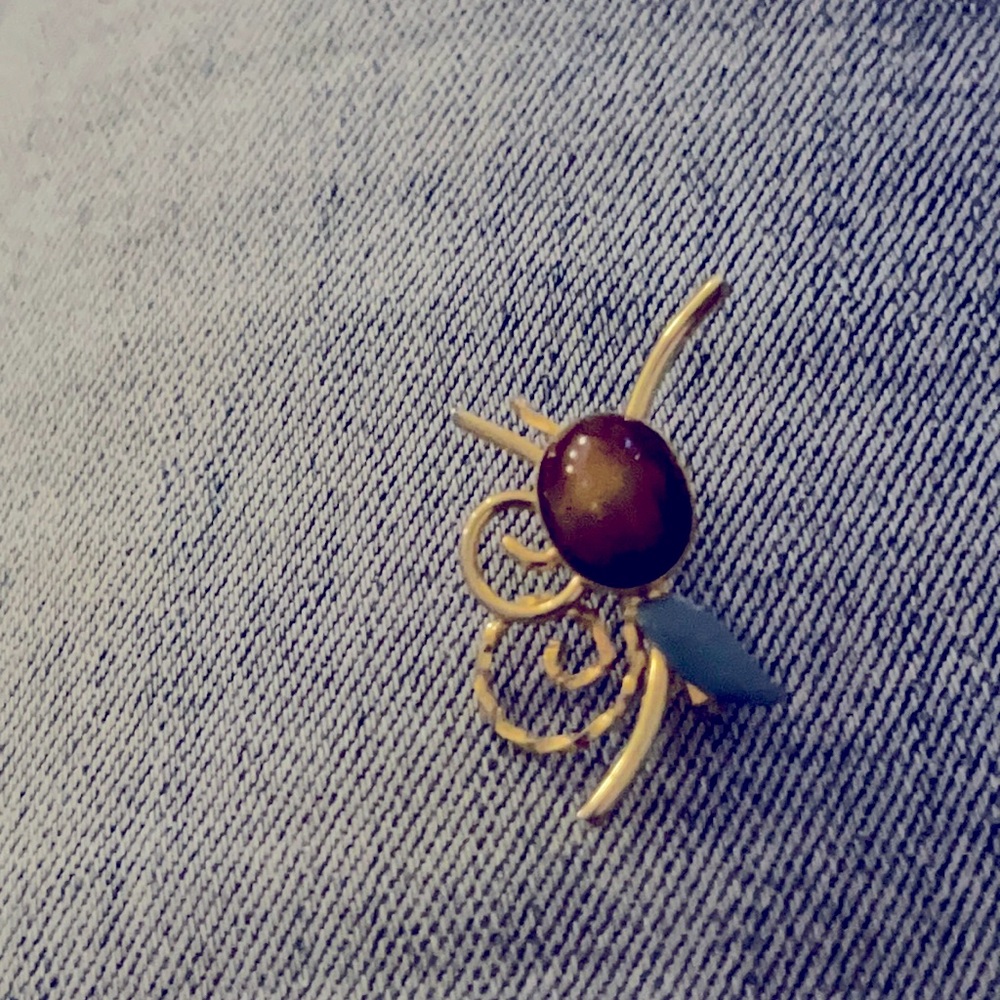 Small Goldfilled Tiger Eye Flower Brooch